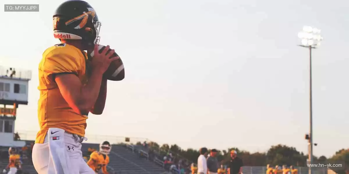 弹幕狂欢,边看边聊!💬 独家解说 + 实时数据,打造沉浸式观赛体验!